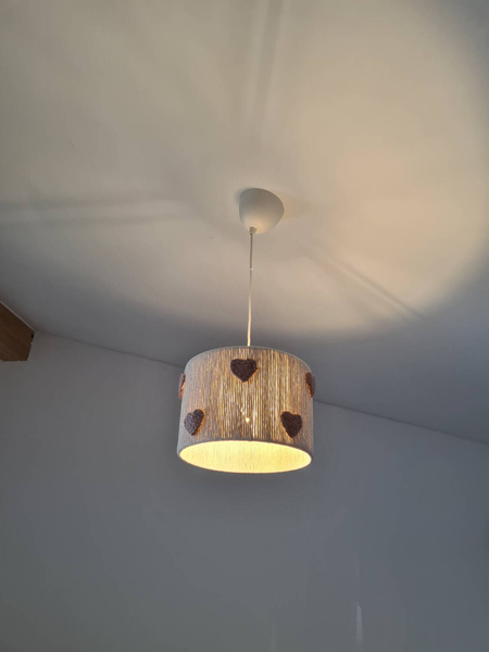 Lampa wisząca dla dziewczynki w stylu Boho Serca Różowe