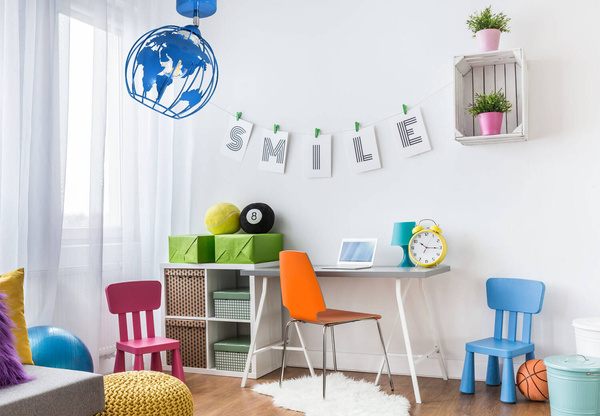 Lampa stołowa dla dziecka kolorowa Zakręcony Globus 1xE27 Led