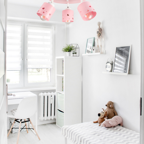 Lampa sufitowa do pokoju dziewczynki różowa w serca 3xE27