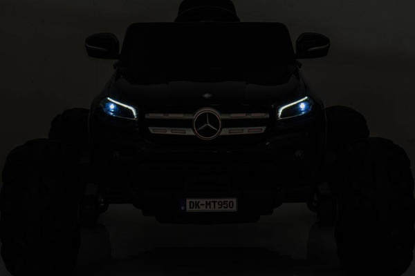 Auto Na Akumulator Mercedes  DK-MT950 4x4 Czarny