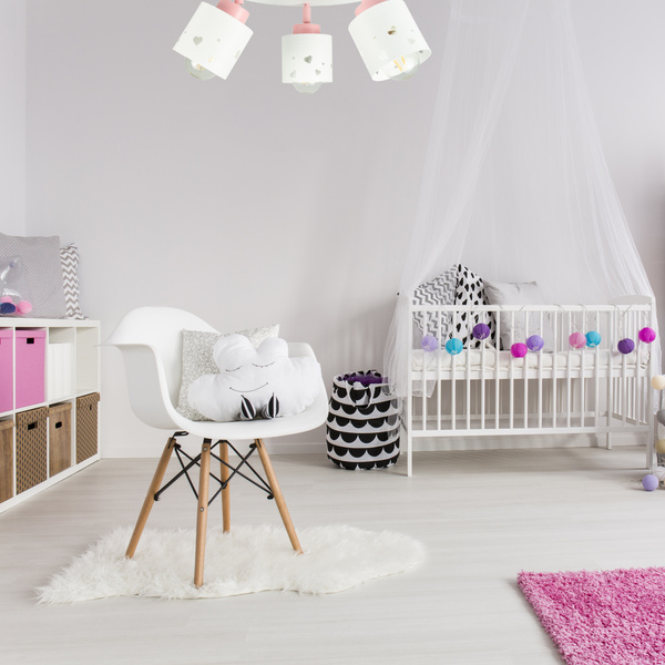 Lampa sufitowa do pokoju dziewczynki biało różowa serca 3xE27
