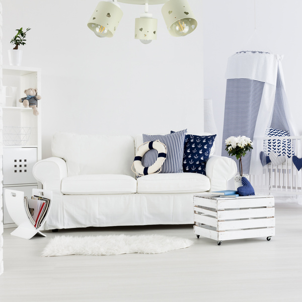 Lampa sufitowa do pokoju dziecka beżowa w serca 3xE27