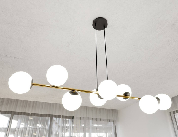 Nowoczesna lampa wisząca nad wyspę biało- złota GRAVITY 8 BL OPAL