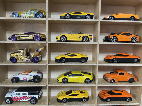 Półka na resoraki Hot Wheels drewniana organizer do pokoju dziecka naturalna 72
