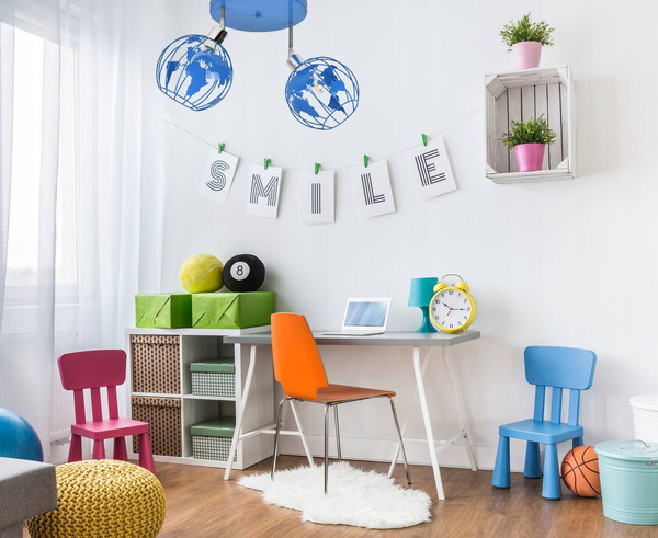 Lampa sufitowa do pokoju chłopca niebieska Zakręcony Globus 2xE27 Led