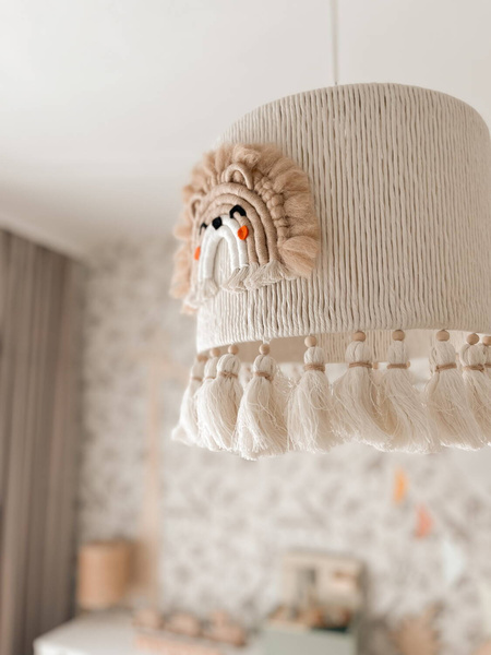 Lampa sufitowa do pokoju dziecka w stylu Boho Król Lew