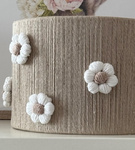 Lampa wisząca do pokoju dziewczynki w stylu Boho Stokrotki 35 cm