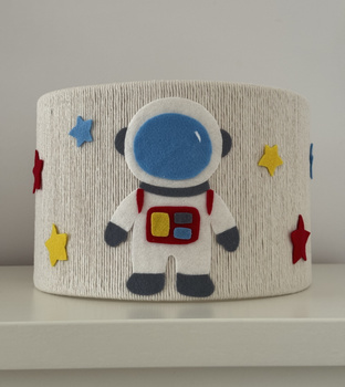 Lampa wisząca do pokoju chłopca Kosmonauta w tylu boho średnica 30 cm Led