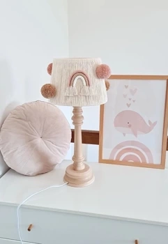 Lampka nocna dla dziewczynki w stylu Boho Delikatna Tęcza
