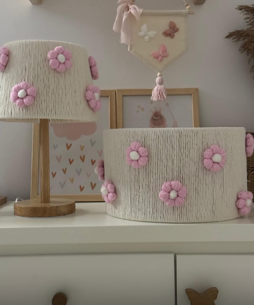 Lampka nocna do pokoju dziewczynki w stylu Boho Kwiatki Różowe