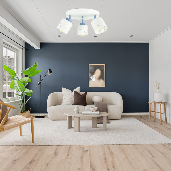 Lampa sufitowa do pokoju chłopca i dziewczynki biało - niebieska serca 3xE27