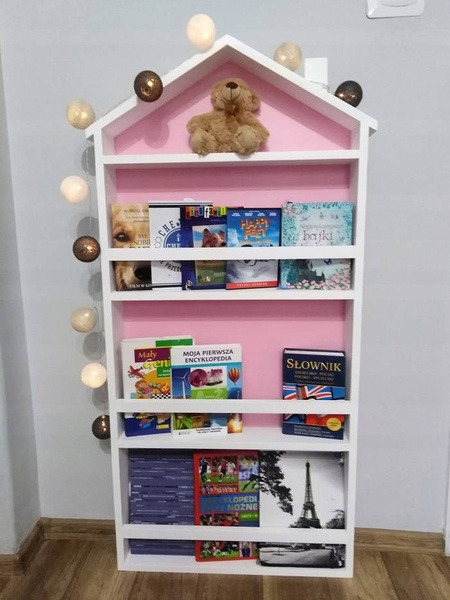 Regał na książki do pokoju dziecka, drewniana półka domek z kominem 