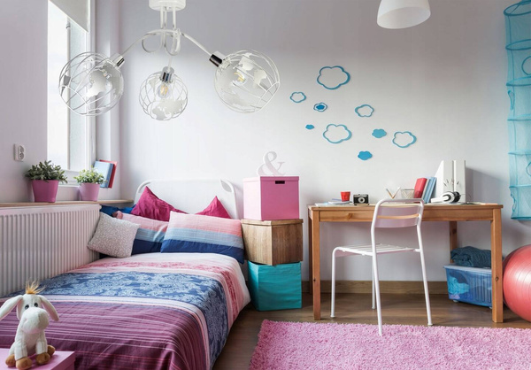 Lampa sufitowa do pokoju dziecięcego biała Zakręcony Globus 3xE27 Led