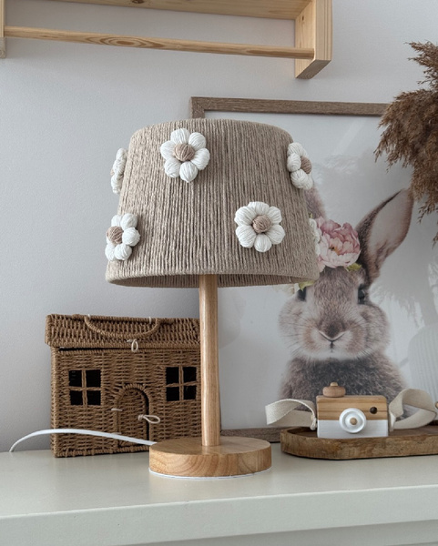 Lampka nocna do pokoju dziewczynki w stylu Boho Stokrotki