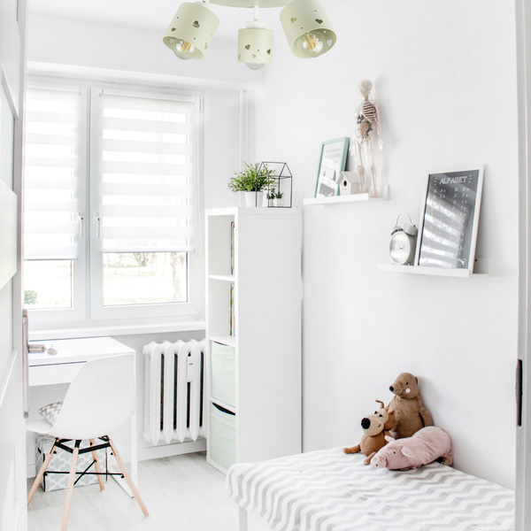 Lampa sufitowa do pokoju dziecka beżowa w serca 3xE27