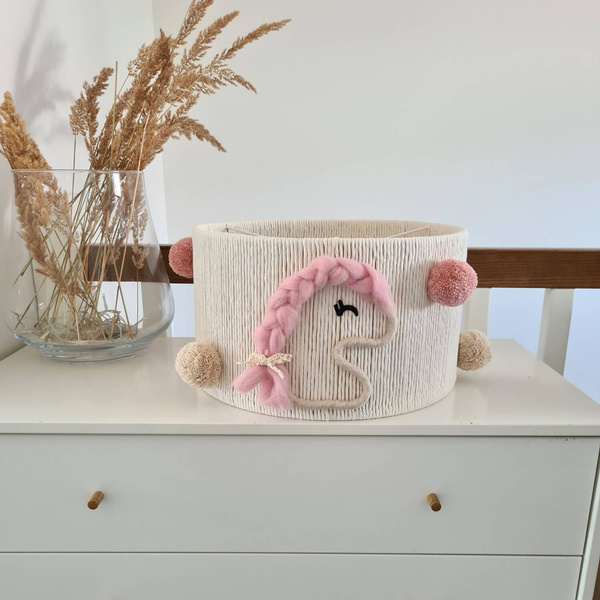 Lampa do pokoju dziewczynki w stylu Boho Koniki