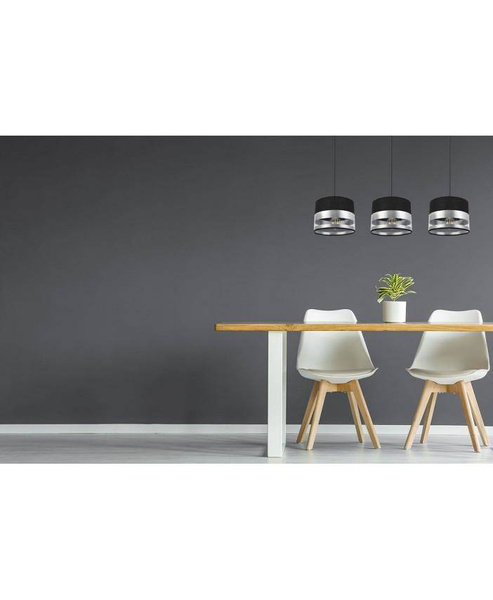 Elegancka Lampa Wisząca ze Srebrzystymi Detalami na Abażurach